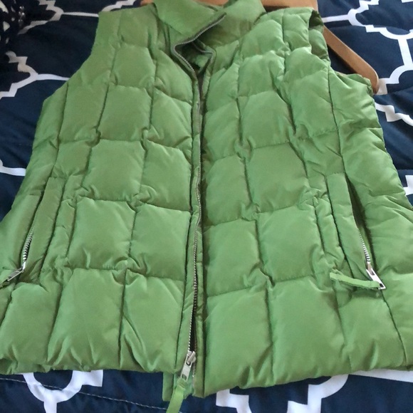 Gap Green Puffer Vest - Picture 5 of 8